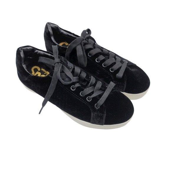 Circus Sam Edelman Caprice Velvet Sneaker Size 6M - Picture 1 of 8